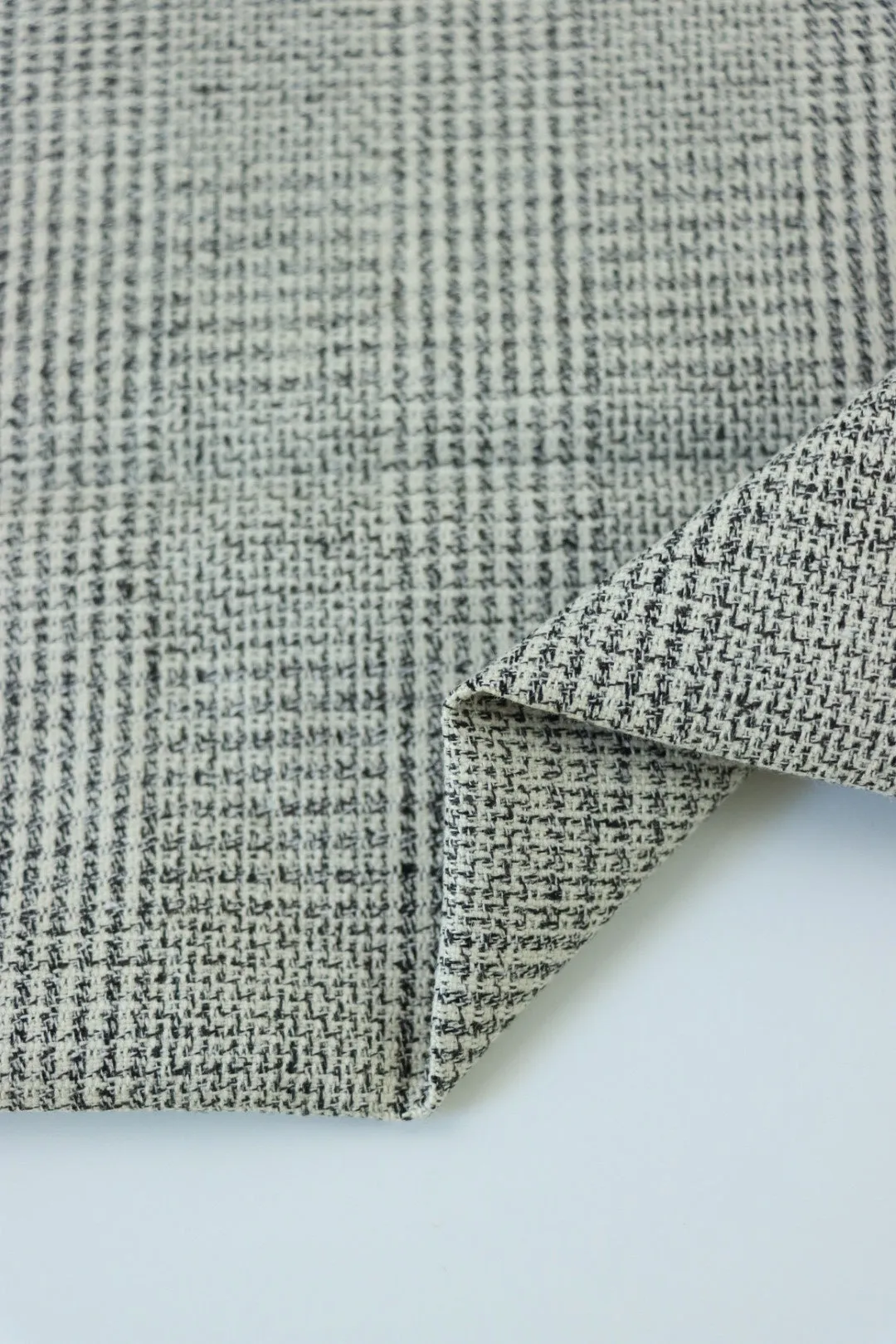 1YD PRECUT; Black & Ivory Yarn Dyed Hemp & Organic Cotton Plaid