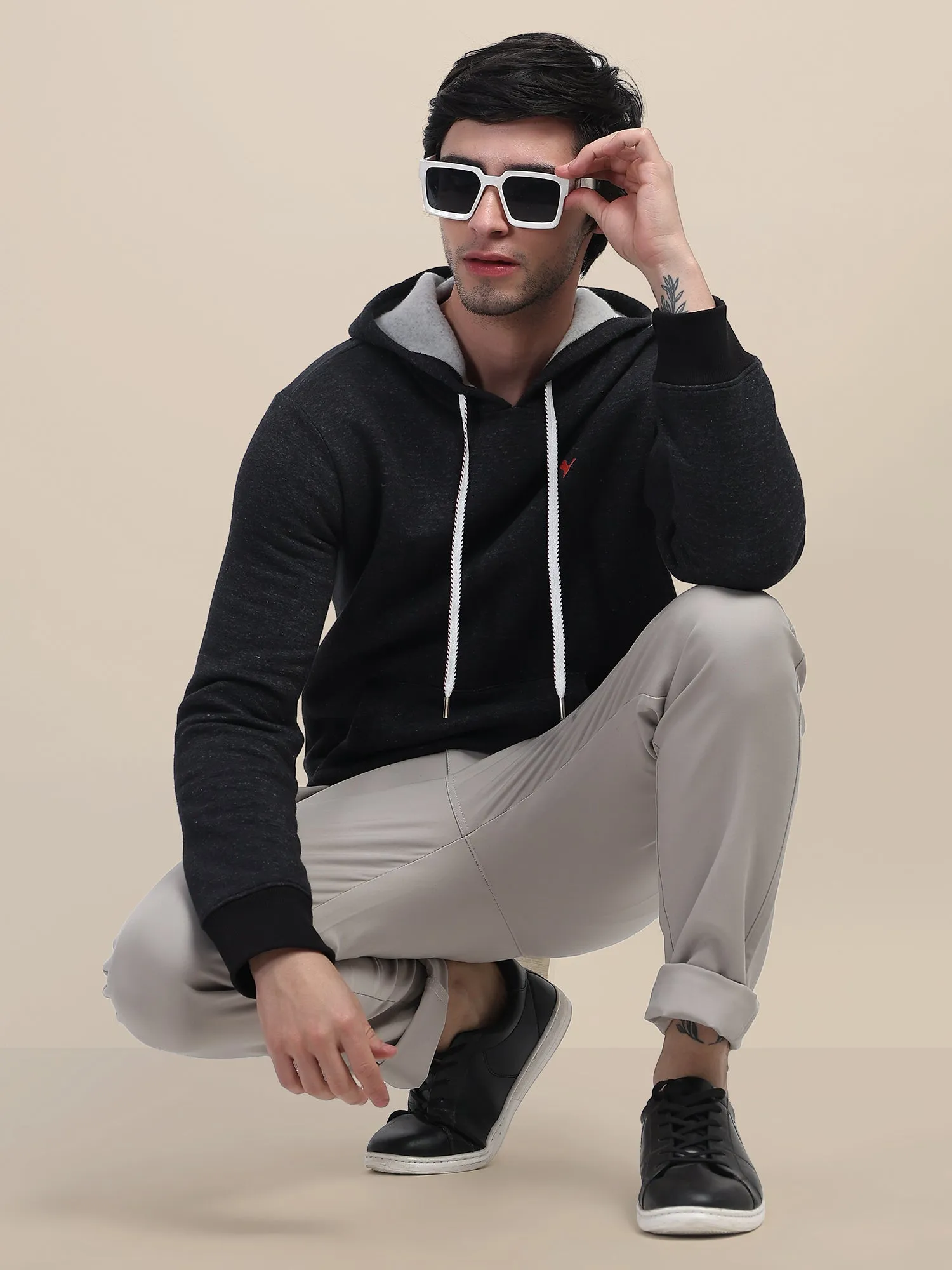 AMSWAN MEN'S BLACK STYLISH AND COMFORTABLE FIT HOODIE