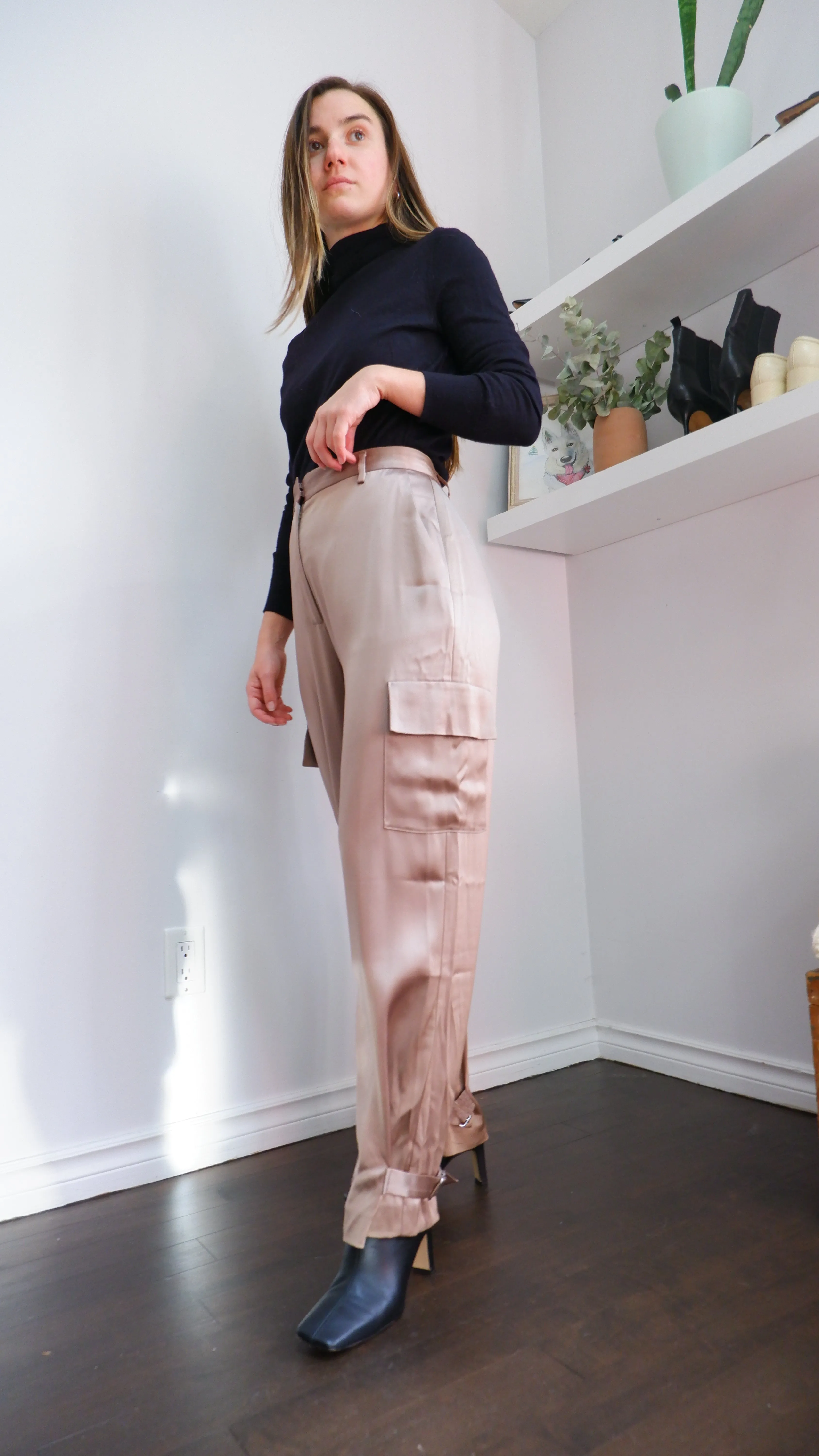Babaton Champagne Refined Satin Cargo Pant - 8/10