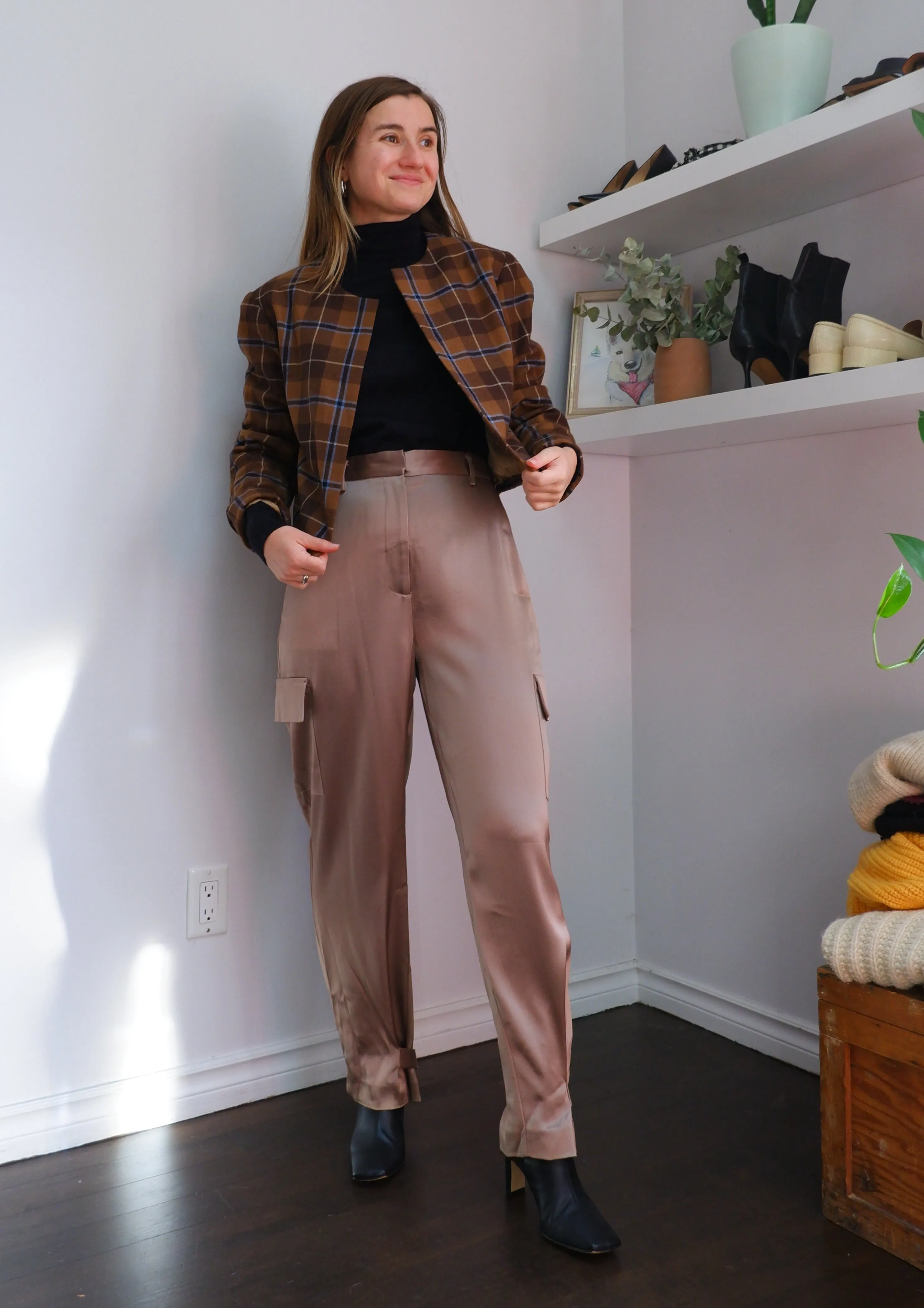 Babaton Champagne Refined Satin Cargo Pant - 8/10