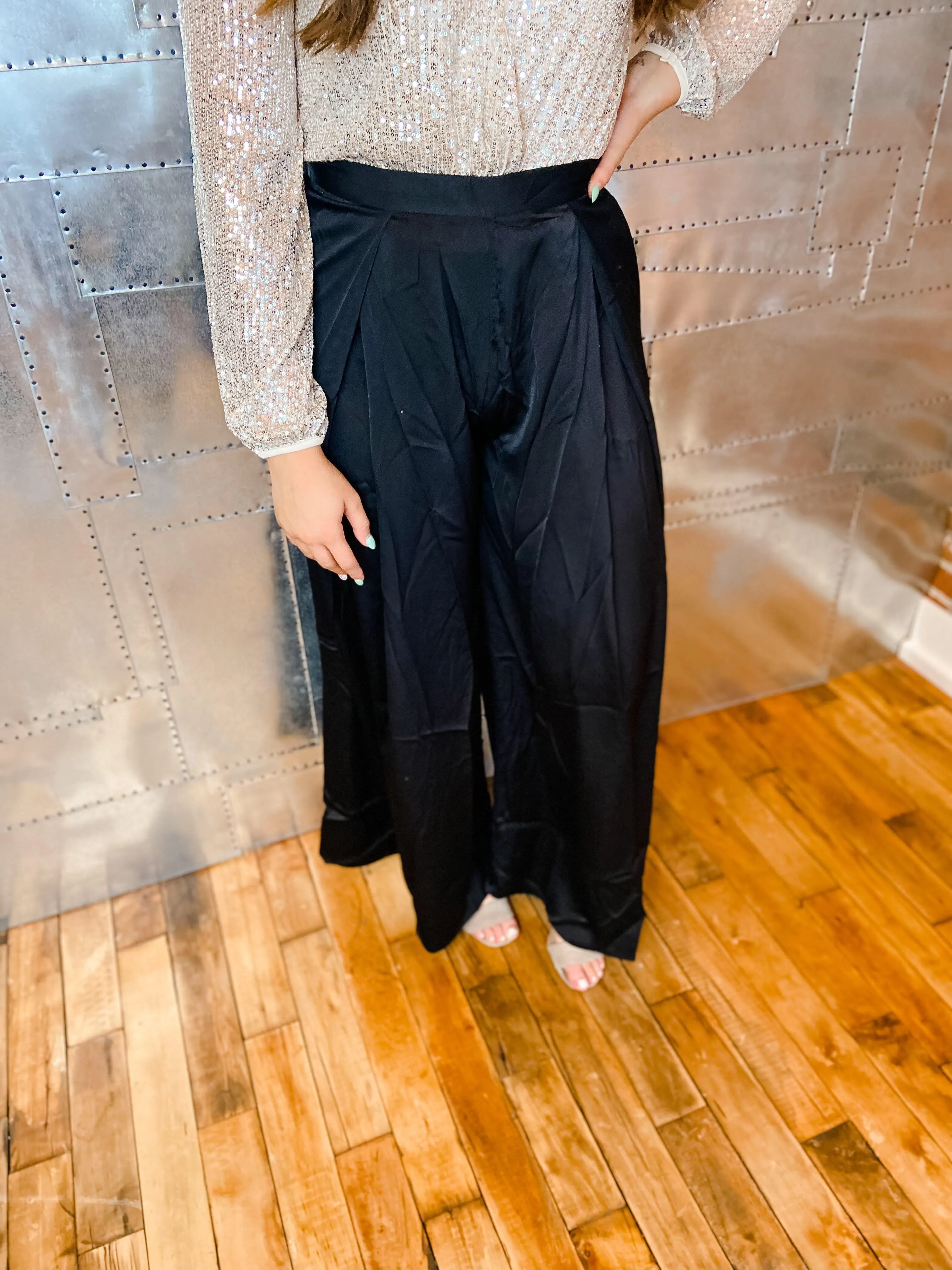 Danielle Pleated Wide Leg Pants